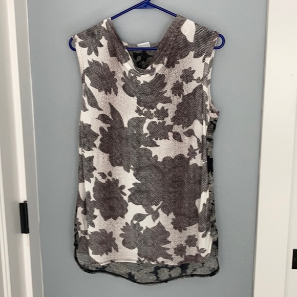Cabi drape sleeveless shirt - Picture 1 of 3